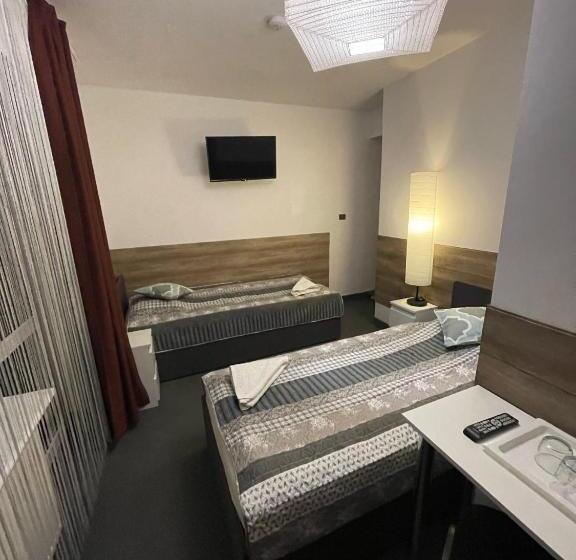 基本间, Antonina Pensjonprzykortach