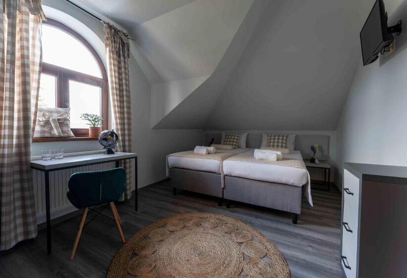 חדר סטנדרט, Do Poduchy