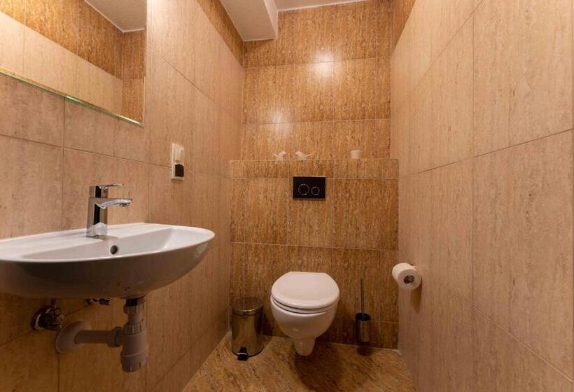 חדר דלוקס, Do Poduchy