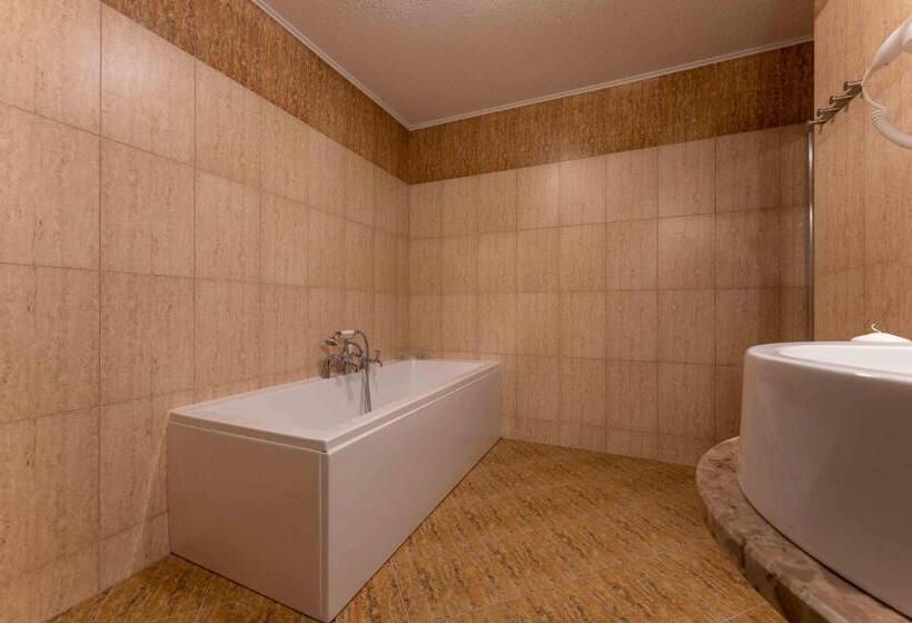 חדר דלוקס, Do Poduchy