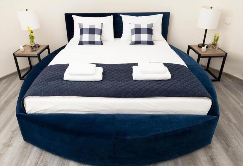 סטודיו דלוקס, Do Poduchy