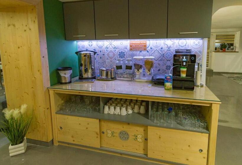 Номер Стандарт Вид на Горы, U Hanki