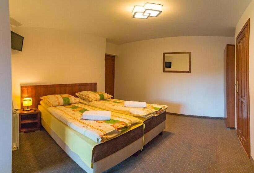 Номер Стандарт Вид на Горы, U Hanki