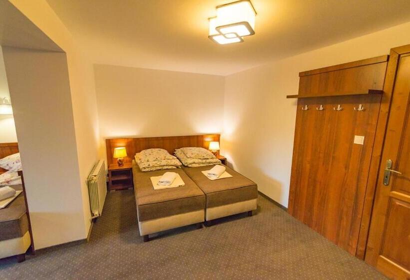 Номер Стандарт Трехместный, U Hanki