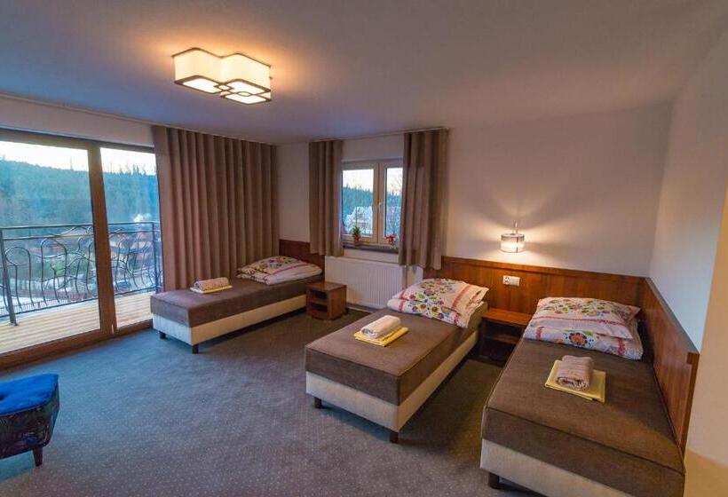 Номер Стандарт Трехместный, U Hanki