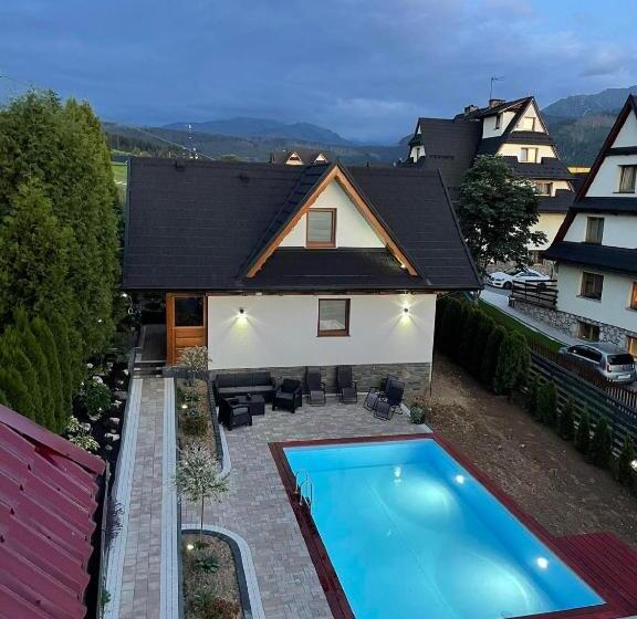 Номер Стандарт Вид на Горы, U Hanki