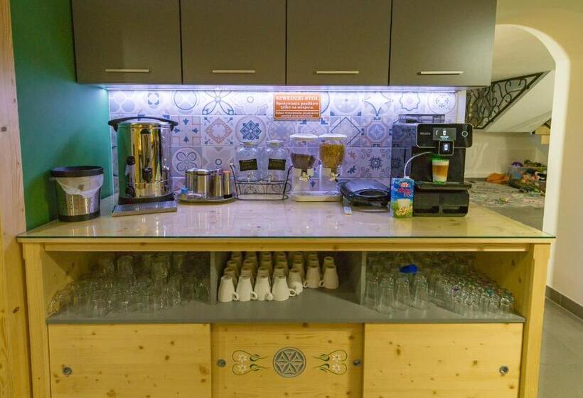 Номер Стандарт Вид на Горы, U Hanki