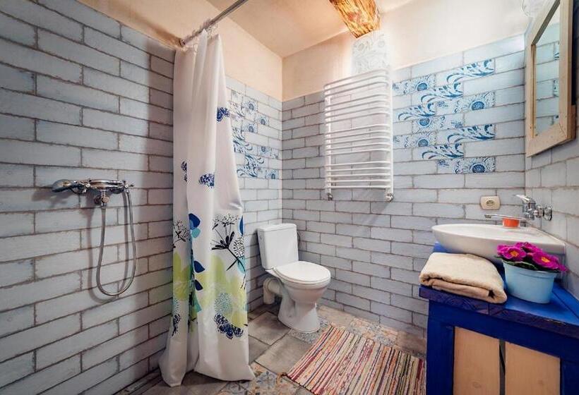 חדר סטנדרט לשלושה, Folwark Malinowy Chruśniak