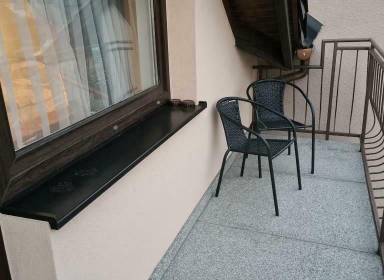 スタンダードルーム, Restauracja Joanna