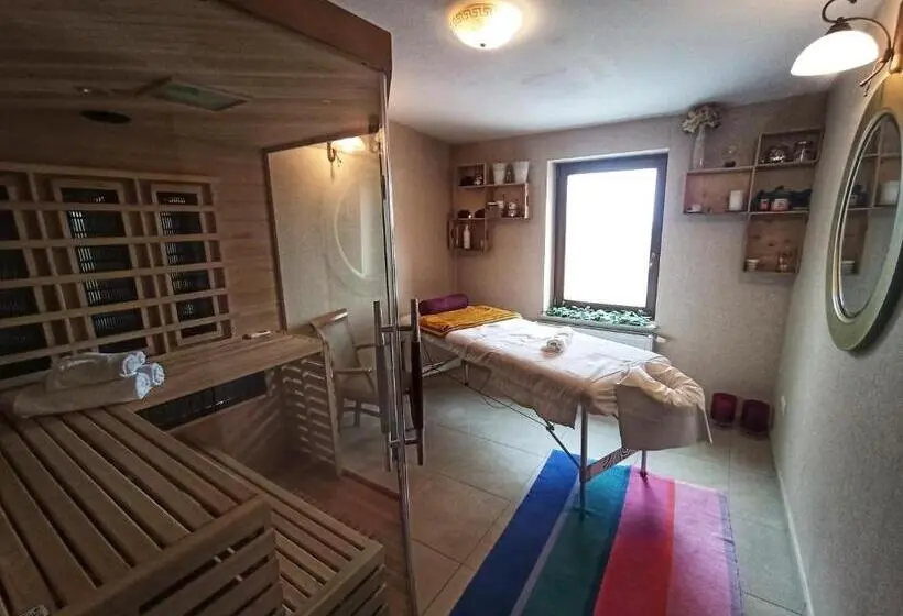 シングルベーシックルーム, Alba Góra św Anny Restauracja I Pokoje