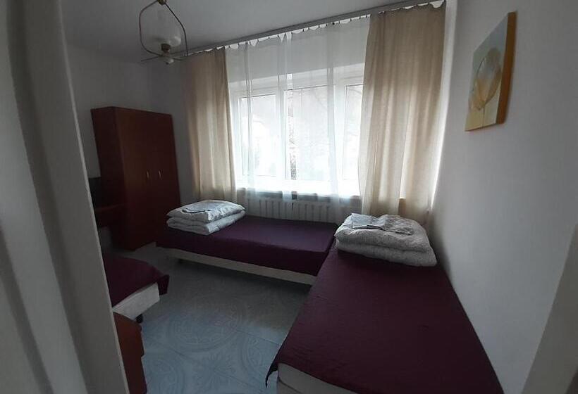 スタンダード４人部屋, Ośrodek Wypoczynkowy Mazowsze W Karpacz