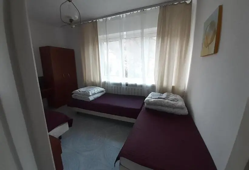 スタンダード４人部屋, Ośrodek Wypoczynkowy Mazowsze W Karpacz