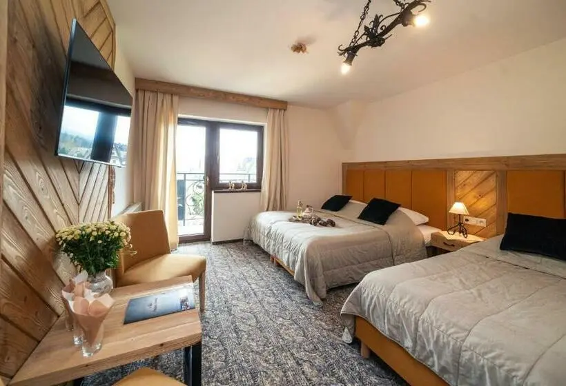 Standard Neljän Hengen Huone, Pensjonat Litworówka Wellness&spa