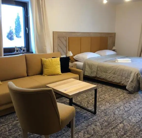 Standard Neljän Hengen Huone, Pensjonat Litworówka Wellness&spa