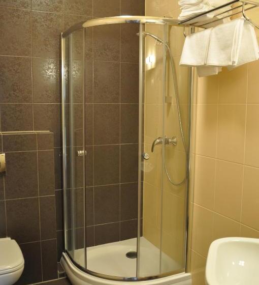 غرفة قياسية فردية, Markiz łopuszno