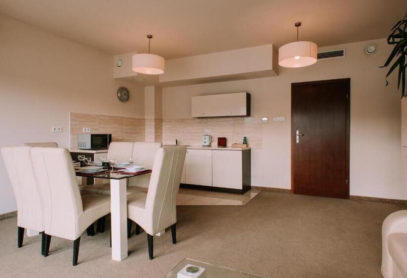 2 Bedrooms Apartment Mountain View, Szklane Domy