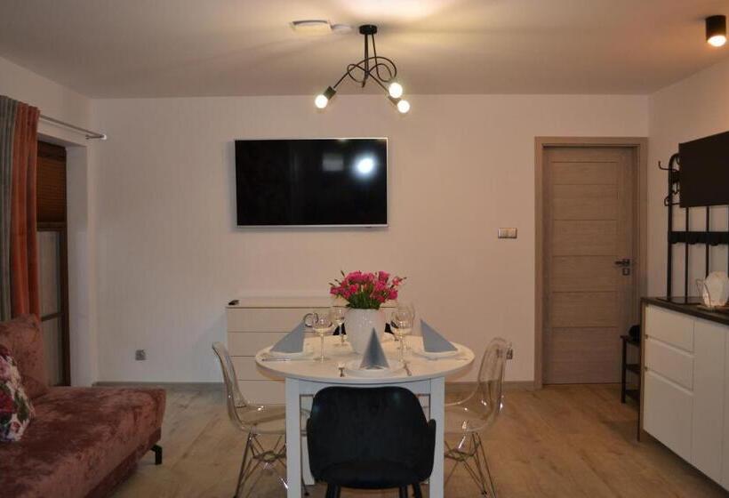 استودیو استاندارد با بالکن, Villa Nova