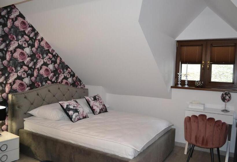 استودیو استاندارد با بالکن, Villa Nova