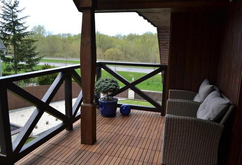 استودیو استاندارد با بالکن, Villa Nova