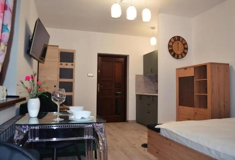 Standard-studio, Villa Nova