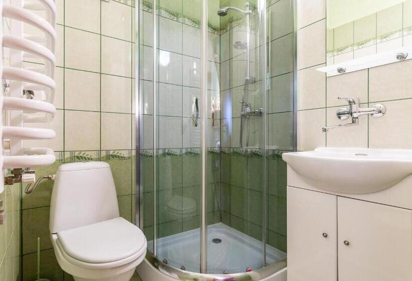 חדר לארבעה סטנדרטי עם נוף לגינה, Gościniec Nad Potokiem