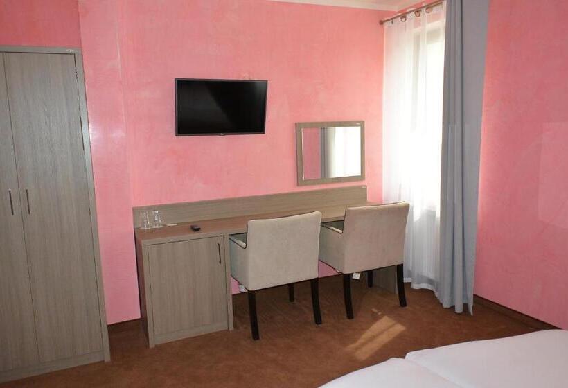 חדר סופריור, Gościniec Rycerski