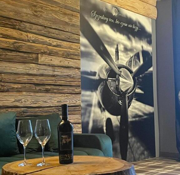 جناح مطل على البحيرة, Ostoja Spokoju