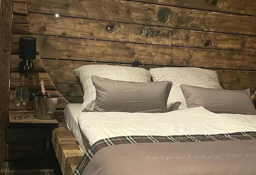 جناح مطل على البحيرة, Ostoja Spokoju