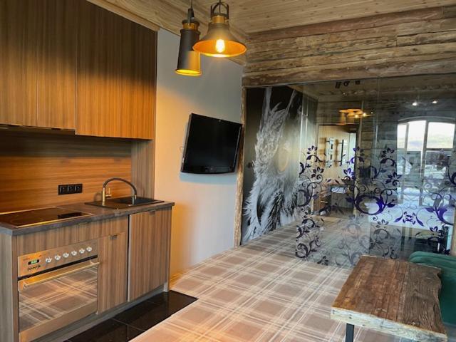 جناح مطل على البحيرة, Ostoja Spokoju