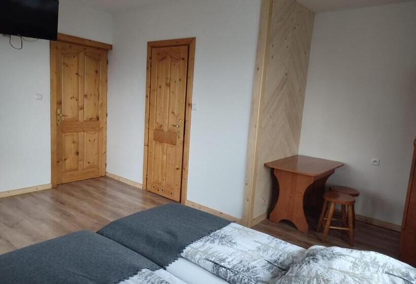 스탠다드 트리플 발코니 룸, Pokoje U Matusa