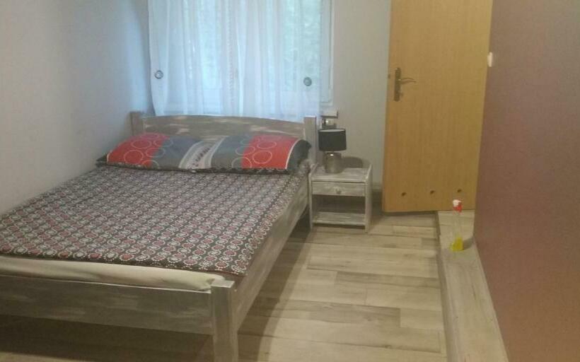 اتاق استاندارد, U Janka