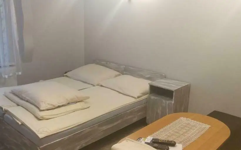 スタンダード４人部屋, U Janka