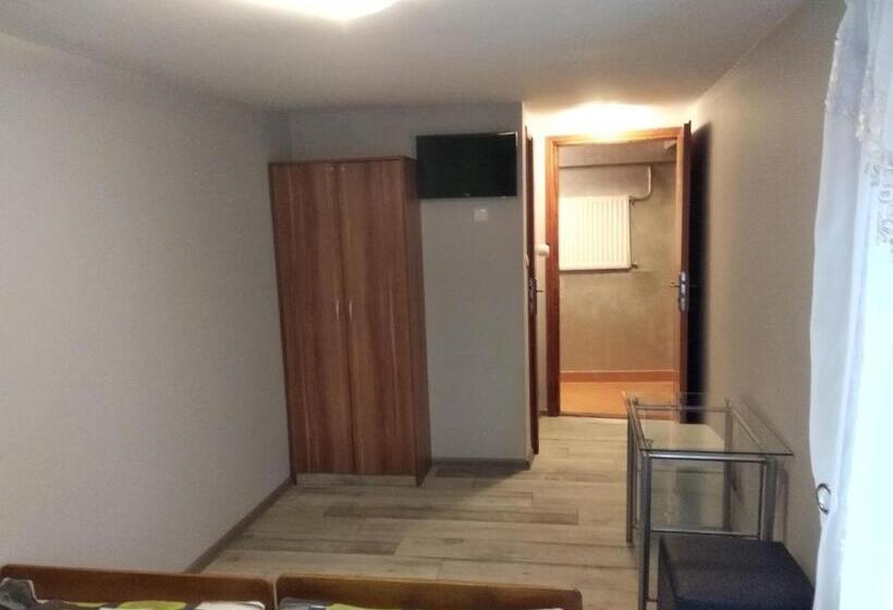 اتاق استاندارد, U Janka