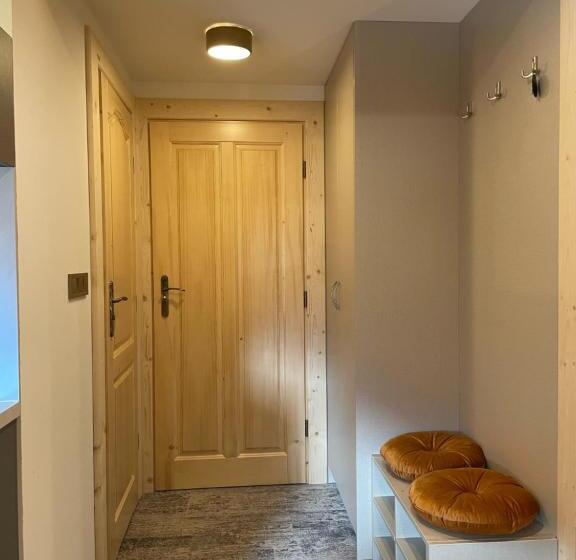 استودیو استاندارد با چشمانداز, Willa Królewska