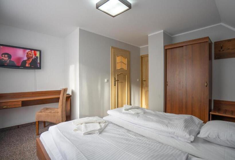 اتاق استاندارد سه نفره, Willa Pod Szrenicą 2