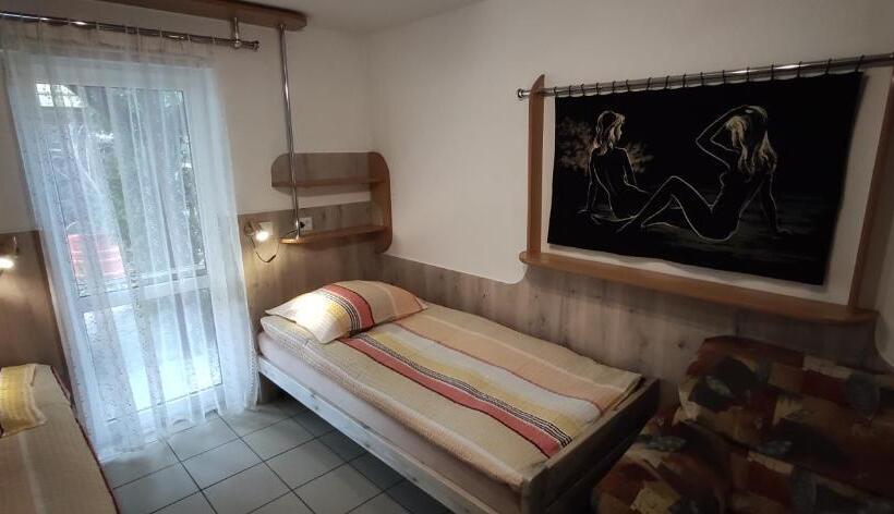 בקתת חדר, Agroturystyka Przylesie