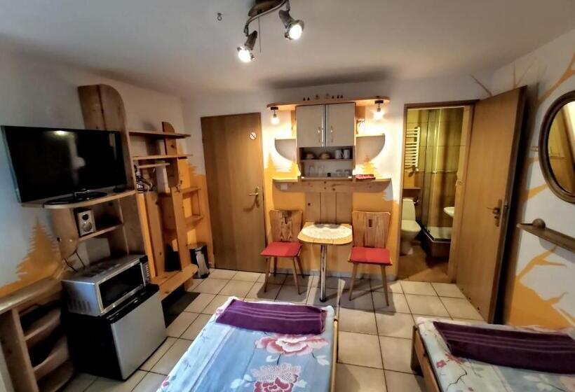 חדר משפחתי, Agroturystyka Przylesie