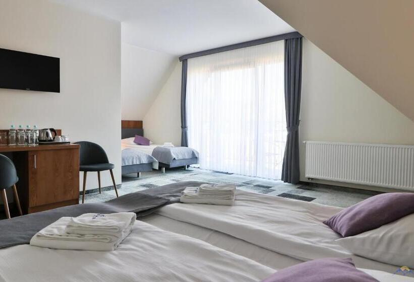 اتاق استاندارد چهار تخته, Bystra