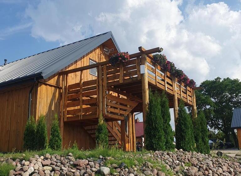 标准间, Domek Pod Akacjami