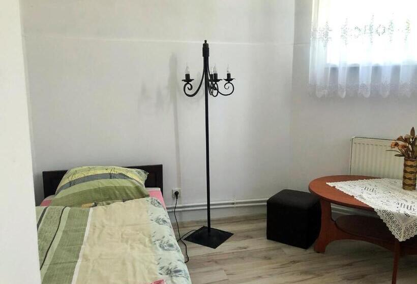 استودیوی استاندارد, Kowalski