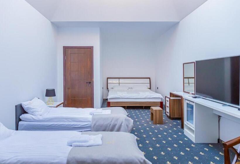 غرفة عائلية, Magnolia