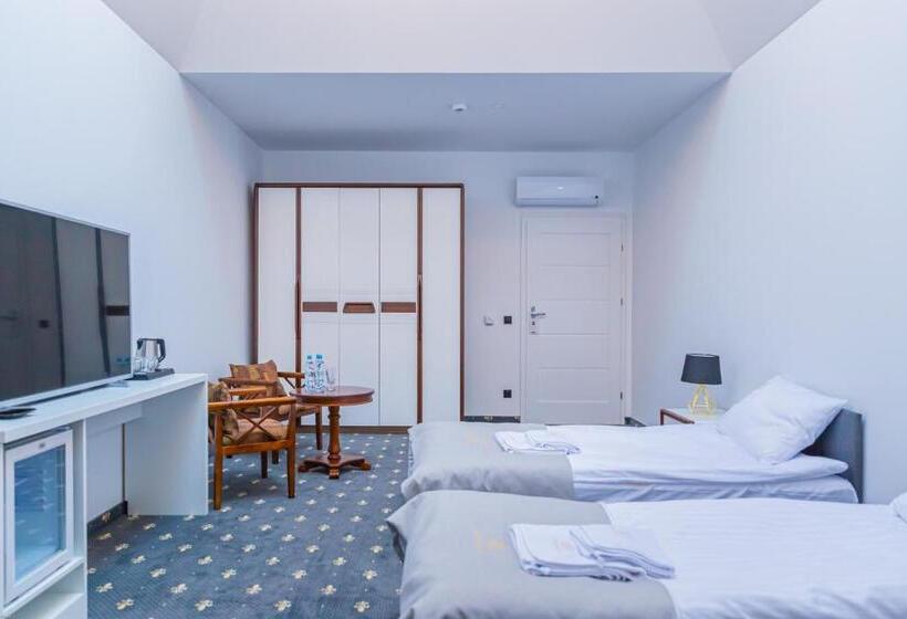 غرفة عائلية, Magnolia