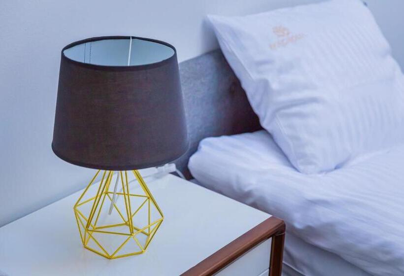 غرفة عائلية, Magnolia