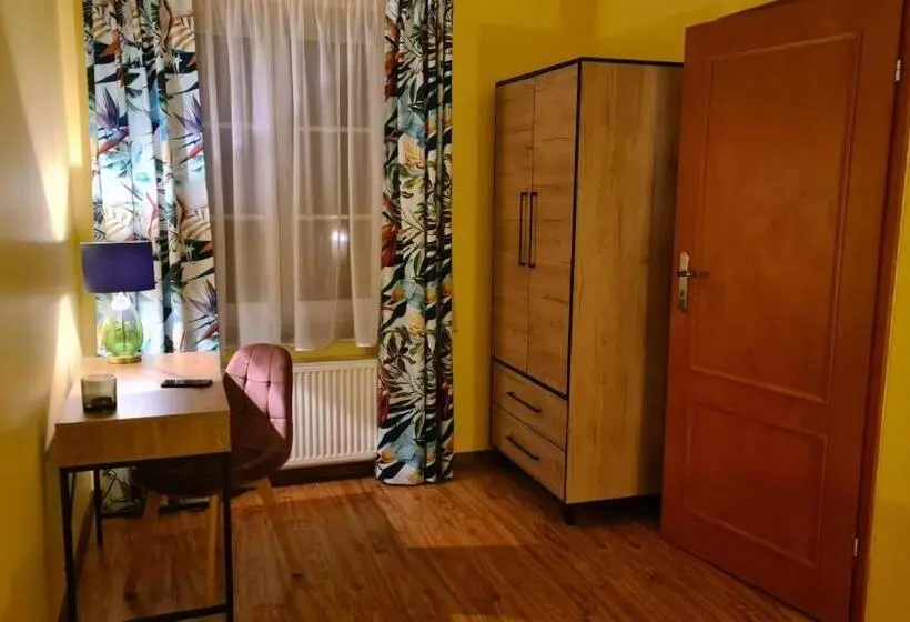 Sviitti, Pod Orłem