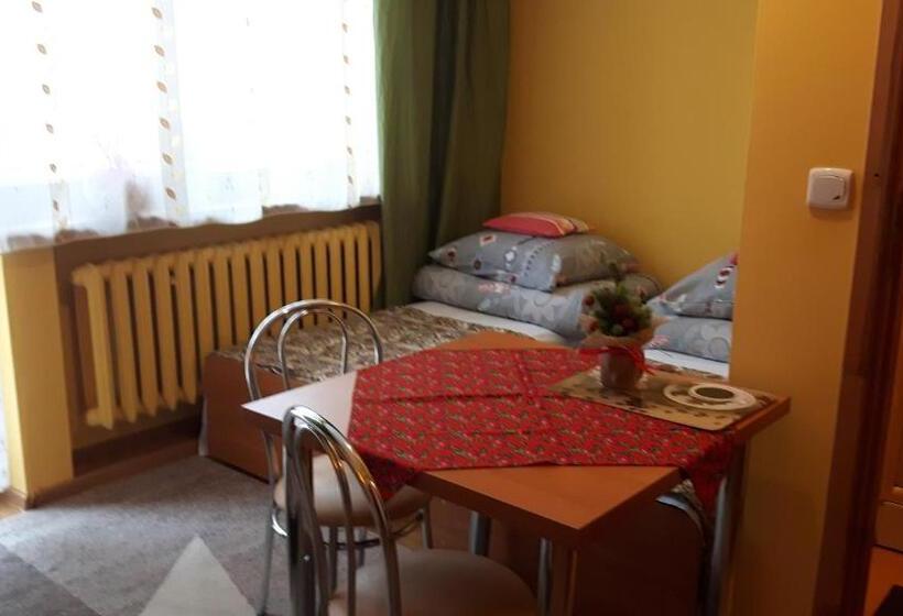 Трехместный Номер Стандарт с Балконом, Pokoje U Zajdy