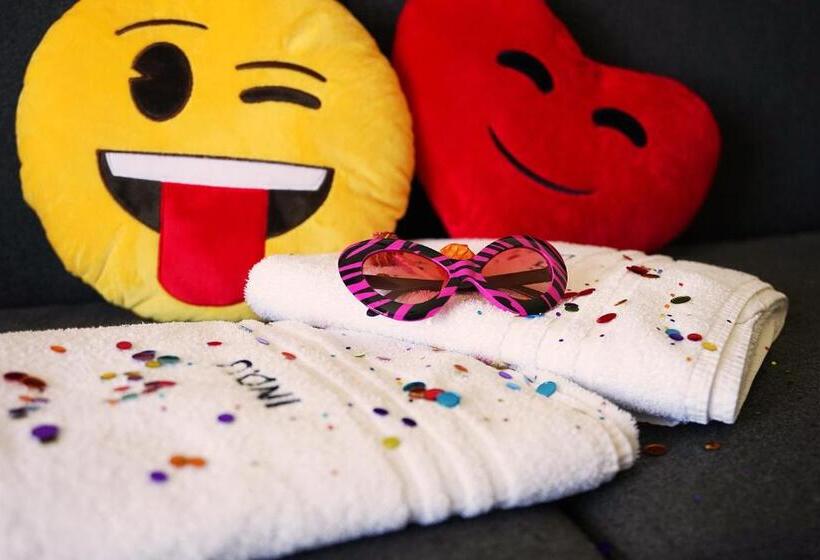 اتاق اکونومی, Ind.u Apartamenty