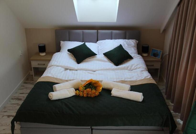 高级大房间, Azymut