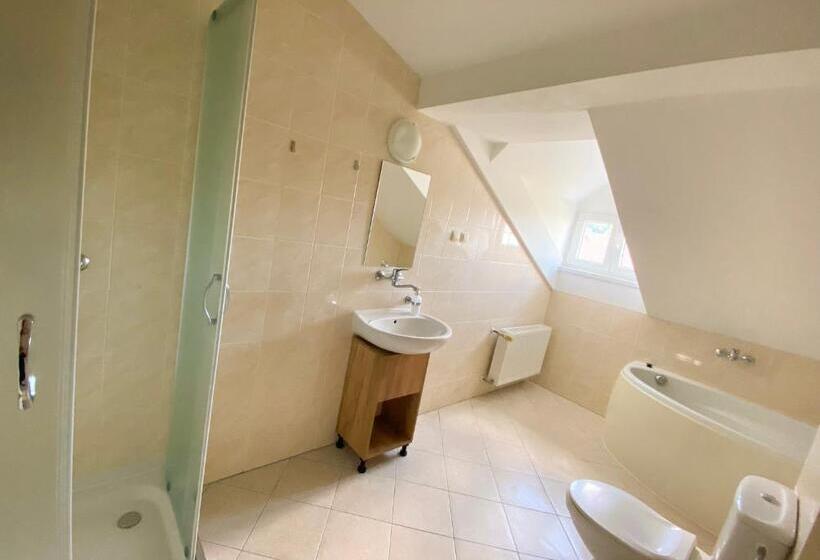 ２ベッドルームアパートメント, Ośrodek Szkoleniowo Wypoczynkowy Gopr