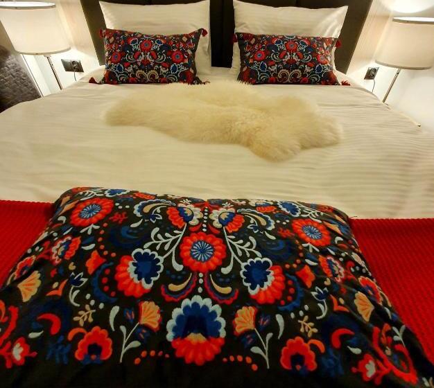 غرفة قياسية ثلاثية مزودة بشرفة, Villa Olimpijska 2   Centrum