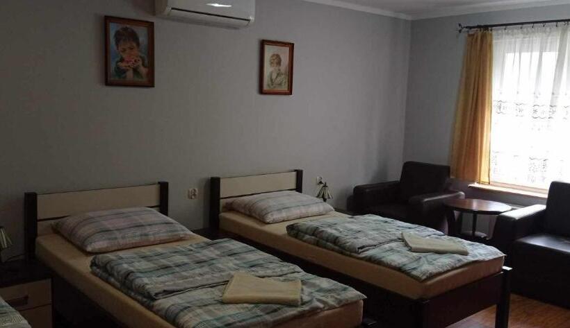 コンフォートトリプルルーム, Zajazd U Doktora